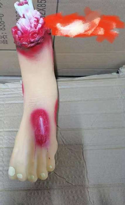 Halloween Decoration - Realistic Rotting Severed Limbs, Fingers, Fake Body Parts Props for Haunted H