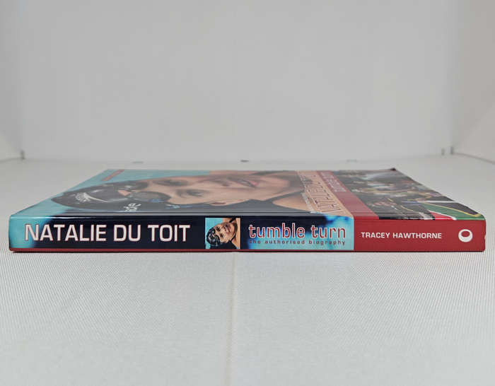 Natalie du Toit: Tumble Turn by Tracey Howthorne - Paperback
