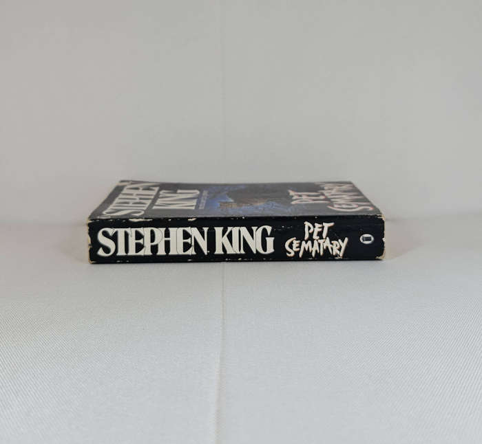 Pet Sematary by Stephen King - Paperback