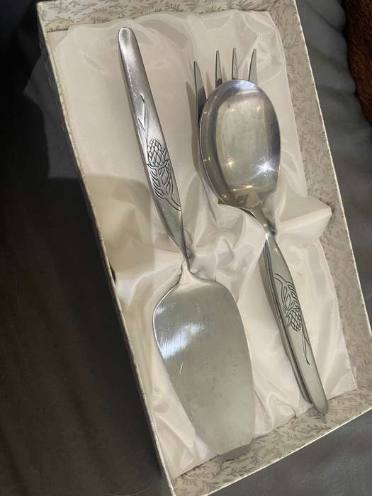Salad servers cake lift Eetrite King Protea