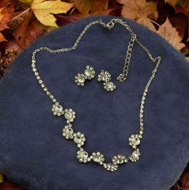 Earrings necklace set Richelieu