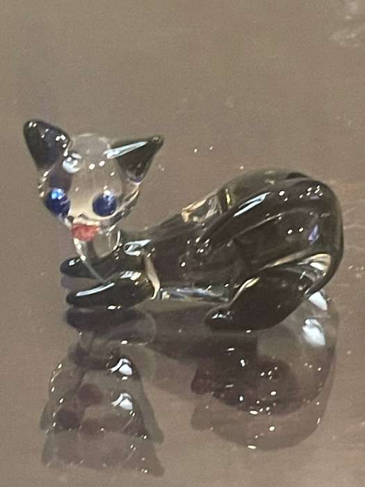 Ornament glass cat