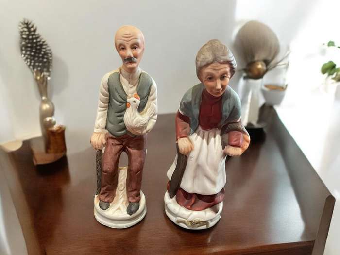 Figurines set