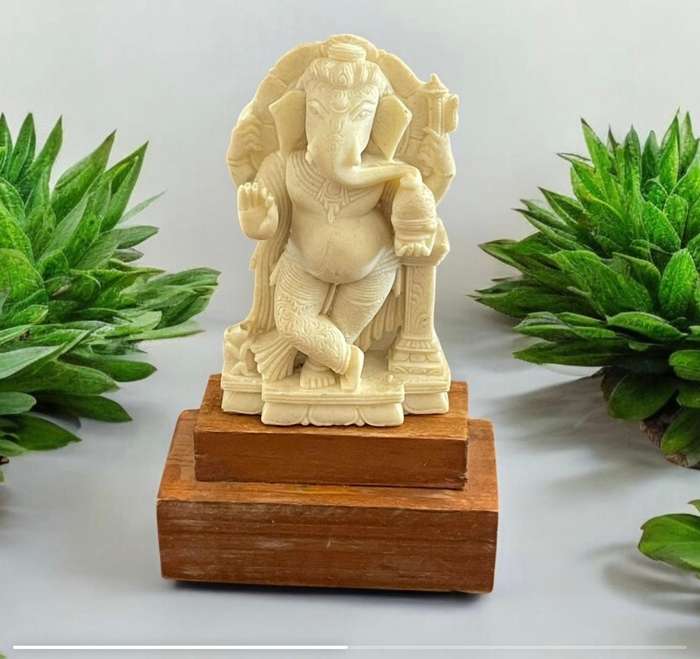 Ornament Hindi