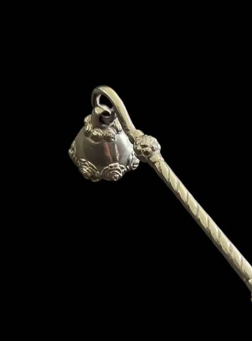 Candle snuffer Jenna Clifford
