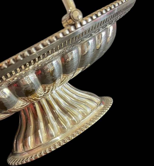 Basket fruit/biscuits silver plated(NR2)