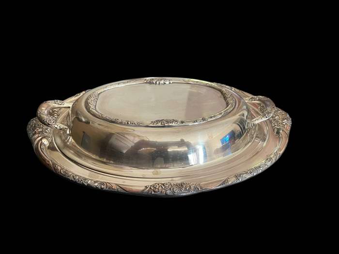 Serving/entree dish silver plated(NR5)