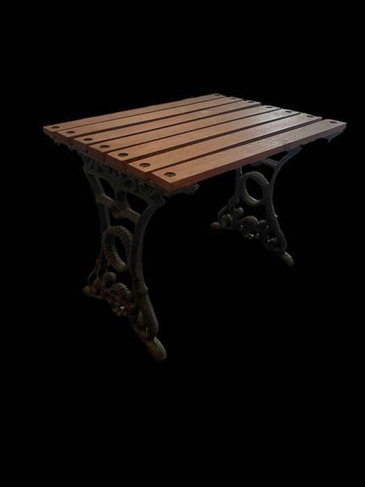 Bench/chair miniature