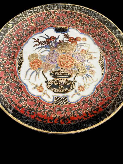 Plate display  Oriental