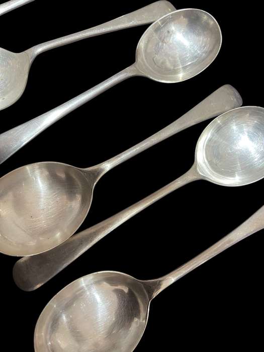 Soup spoons x6(NR1)