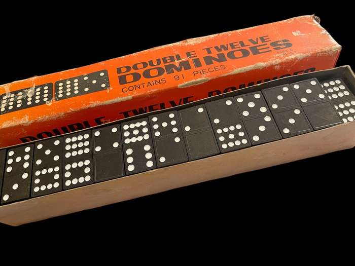 Dominoes vintage