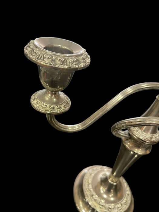 Candle holder
