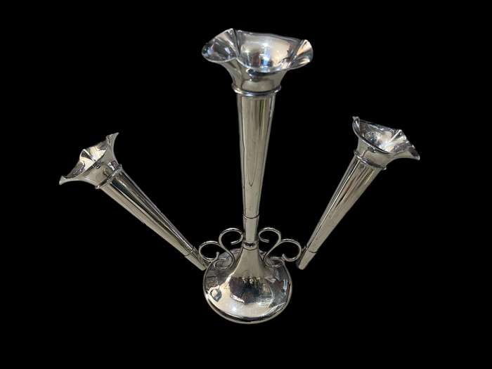 Epergne candle holder