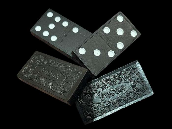 Dominoes vintage