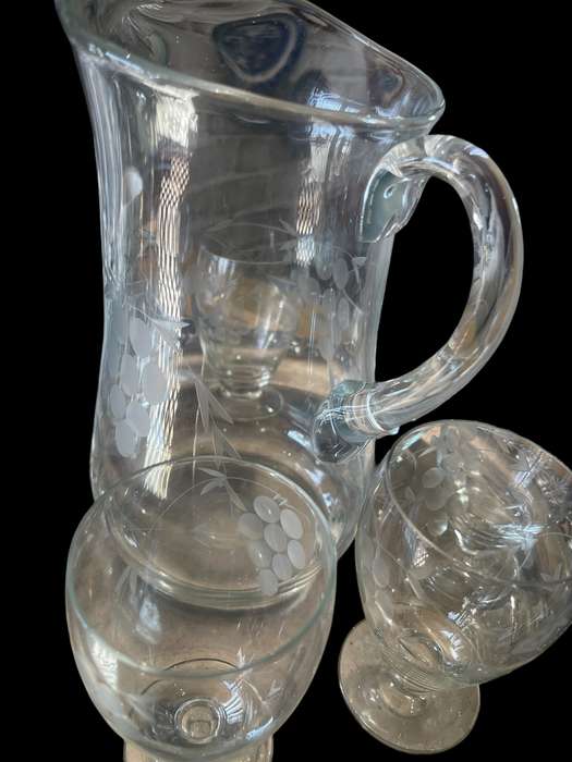 Jug glasses grape etched