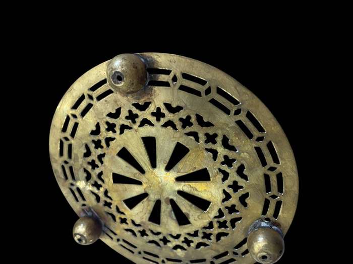 Trivet brass antique