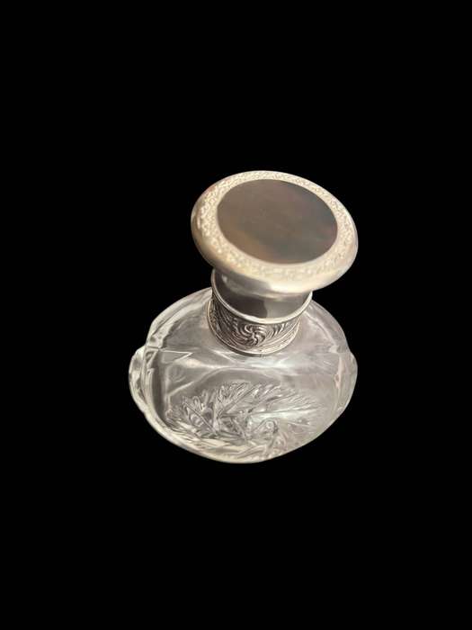 Perfume bottle(E)