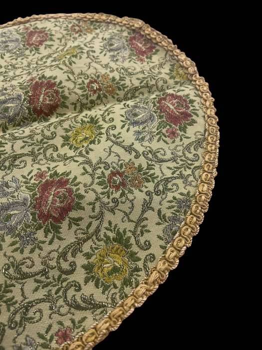 Doilie brocade velveteen