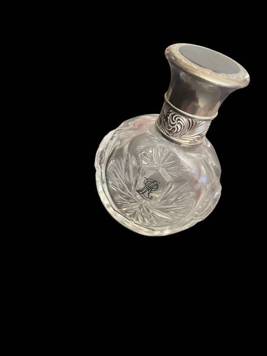 Perfume bottle(E)