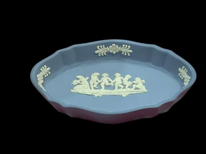 Plate/Bowl display Wedgwood
