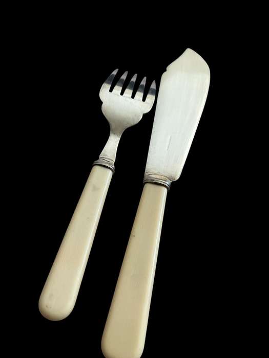 Cutlery serving set bone handled(NR1)