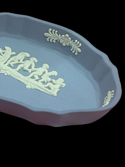 Plate/Bowl display Wedgwood