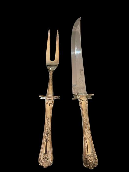 Carving set