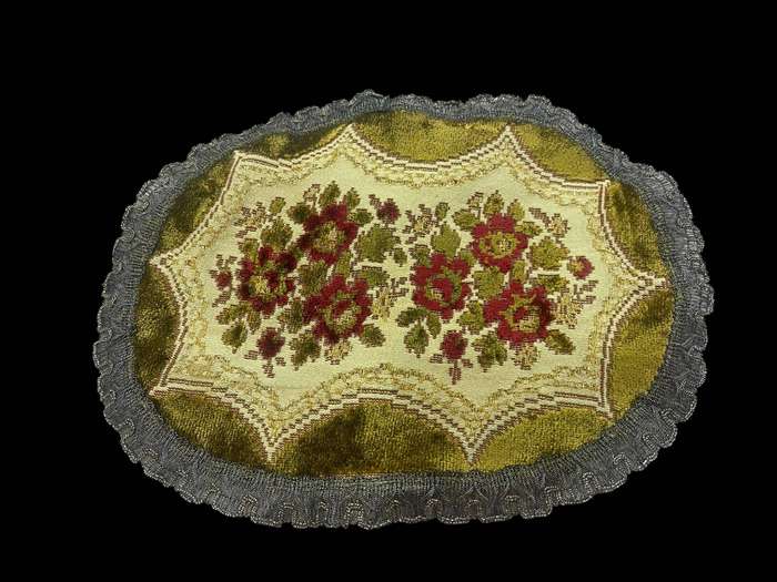 Doilie brocade velveteen