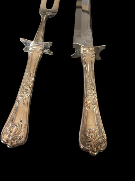 Carving set