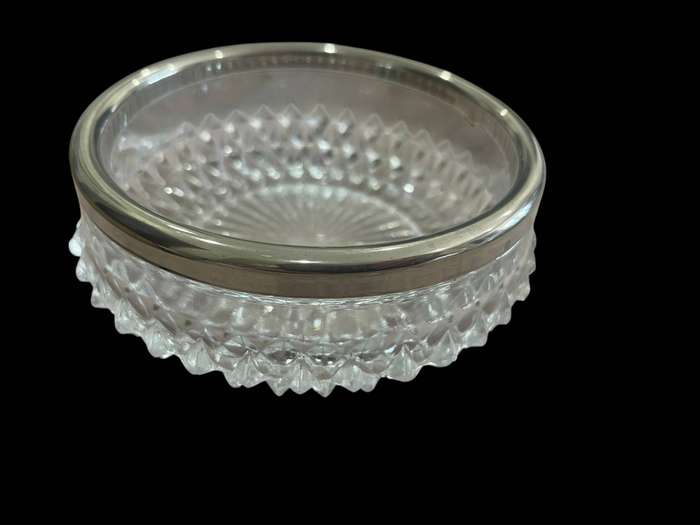 Bottle holder crystal