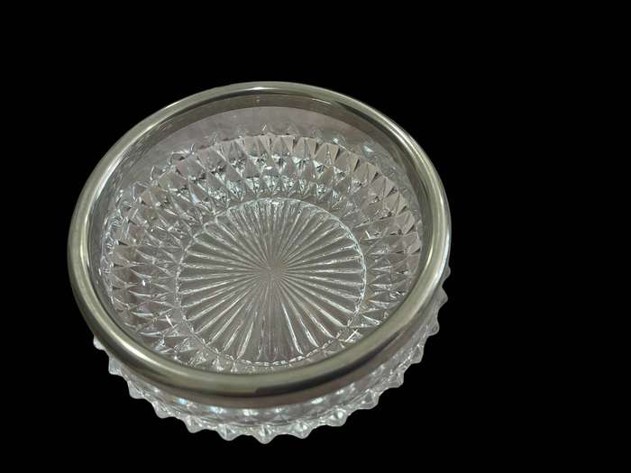 Bottle holder crystal