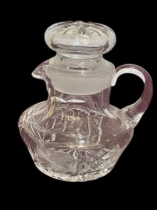 Decanter salad dressing/oil