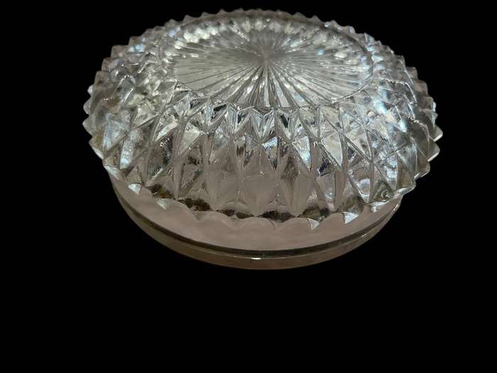 Bottle holder crystal
