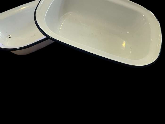 Bowl enamel pie dish each