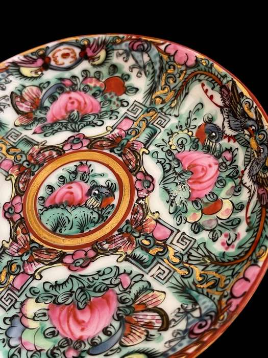 Plate display Oriental