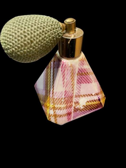 Perfume bottle