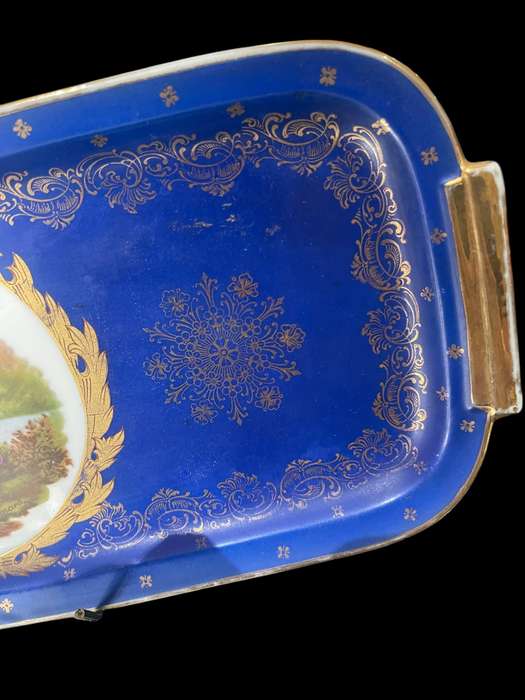 Plate/tray display Bavarian