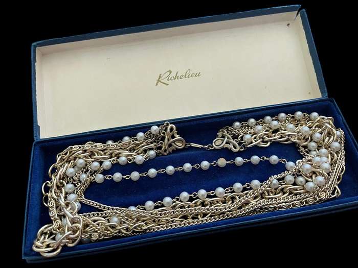 Necklace Richelieu costume jewellery boxed