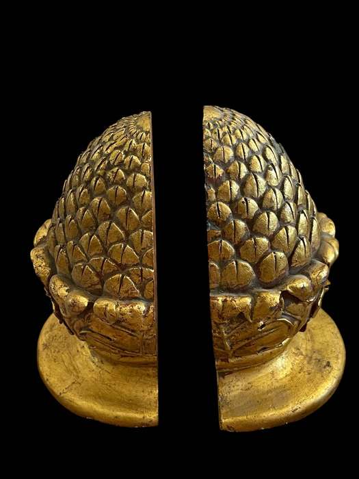 Bookends acorn shaped