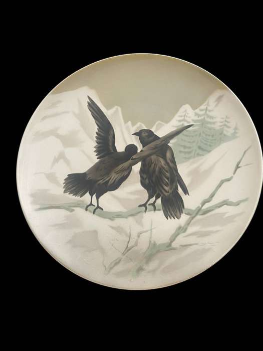 Plate display Crows