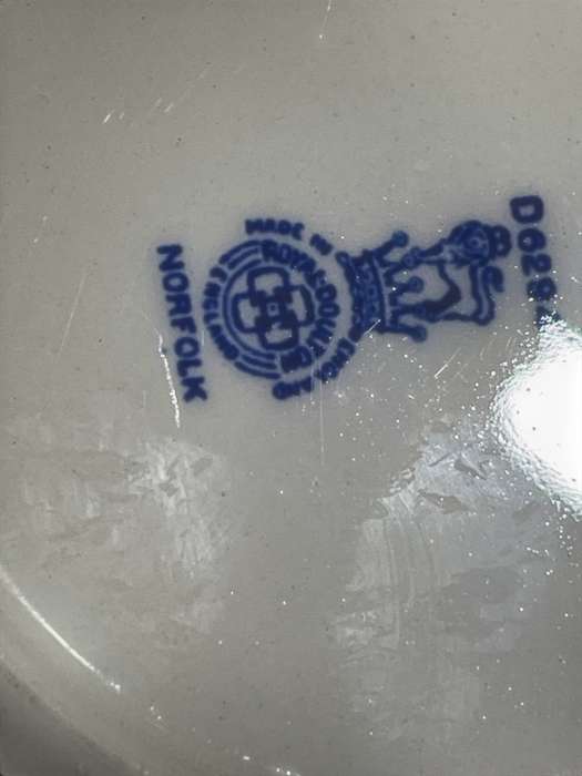 Dinner plate Royal Doulton Norfolk antique