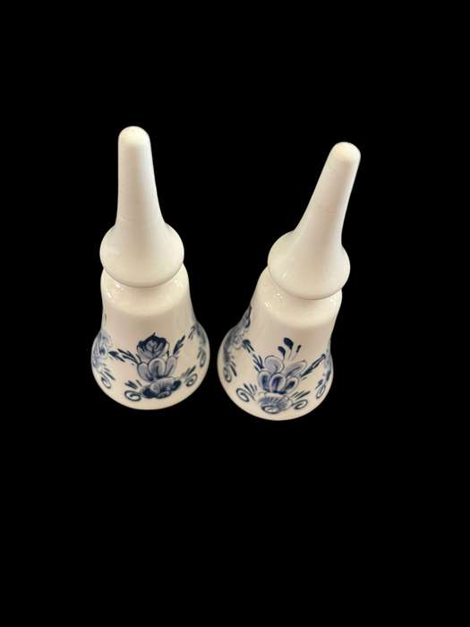Curtain rod finials Delft