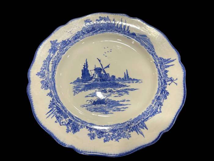 Dinner plate Royal Doulton Norfolk antique