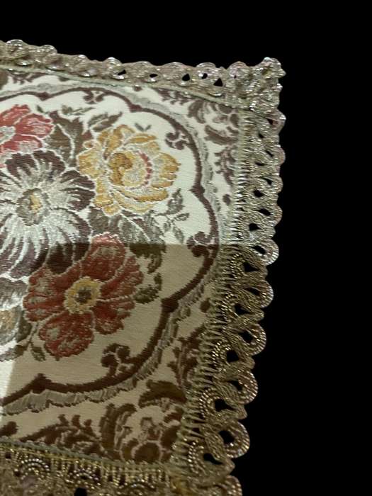 Doilie brocade each(NR16)