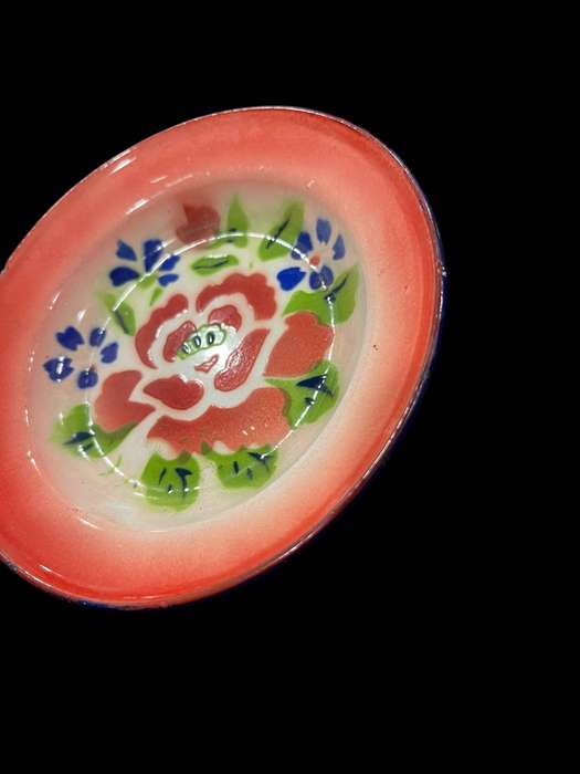 Plate display enamel