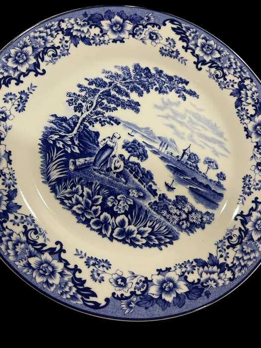 Plate display Staffordshire