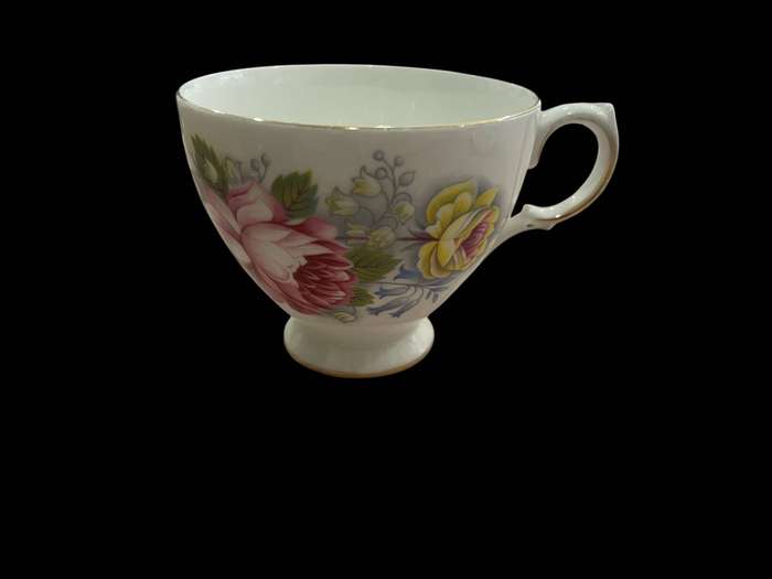 Teacups Royal Vale each