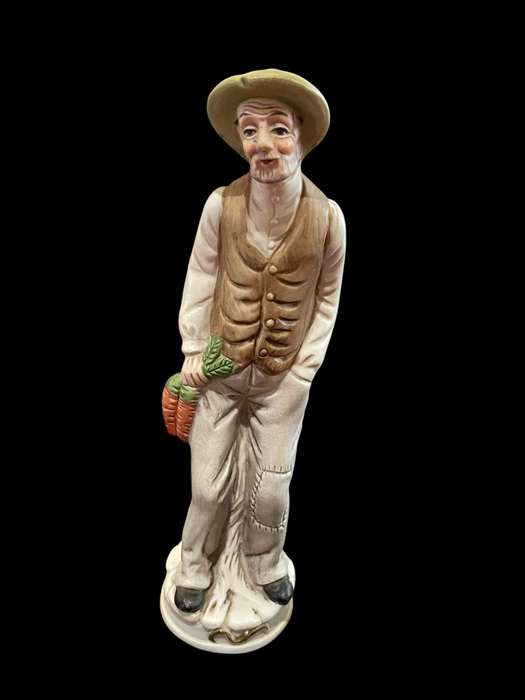 Figurines set