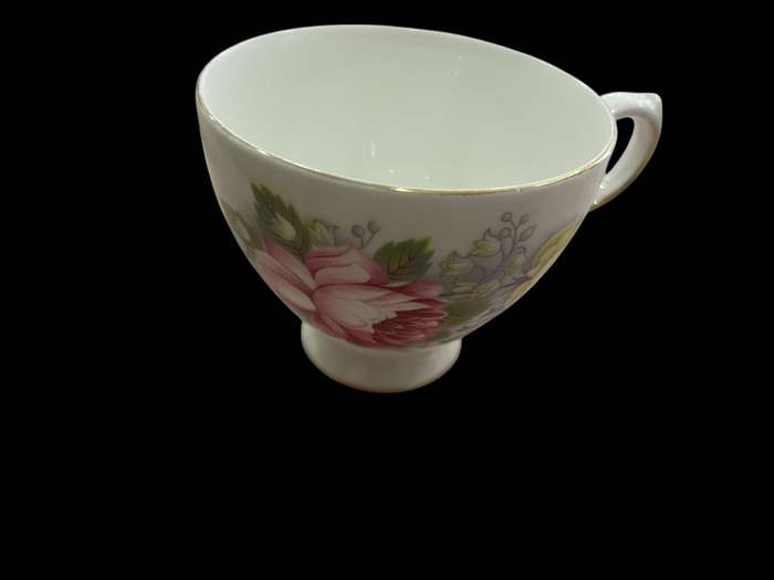 Teacups Royal Vale each