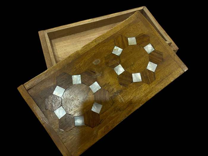 Trinket Holder wood mother of pearl inlay